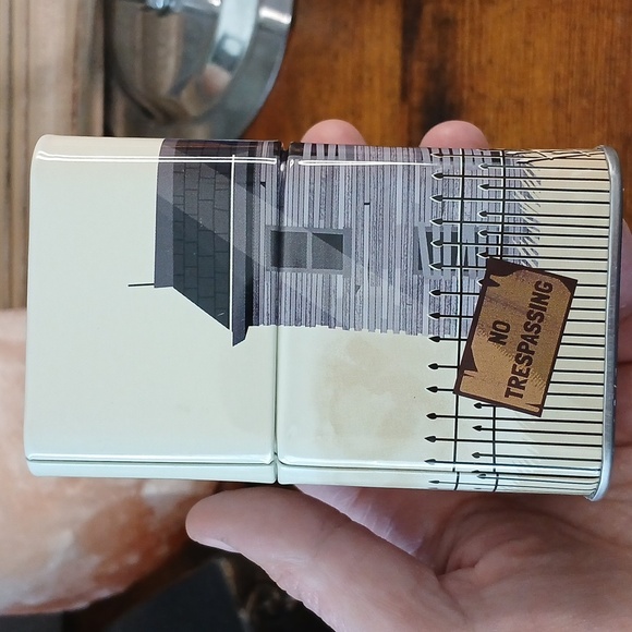 Hot Topic Exclusive Pennywise Jack-in-the-Box Vinyl Funko Pop Collectible Toy - Picture 8 of 11